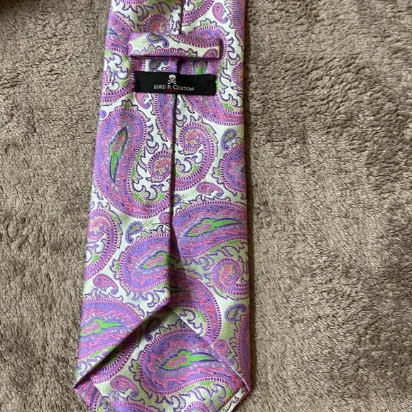 Lord R Colton men’s paisley tie multi colored